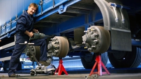 Замена колес грузовых автомобилей